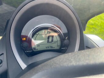 Yamaha NMAX 125 - 9
