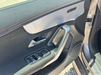 Mercedes-Benz CLA Shooting Brake SB 180 A/T - 9