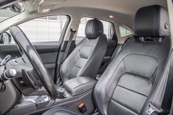 Jaguar E-Pace 2.0 R-Dynamic SE AWD A9 132kW - 9