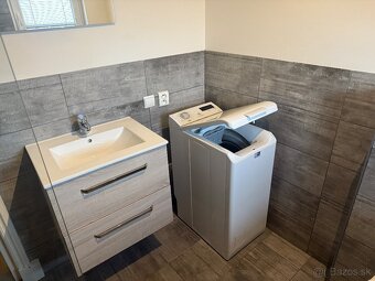 Prenájom  2 izbového bytu - 9