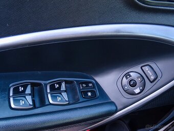 Hyundai Santa Fe 2.2 CRDi VGT 4x4 Premium 145kW 1. MAJITEĽ - 9