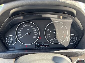 BMW Rad 3 Touring 320d xDrive Luxury Line A/T - 9