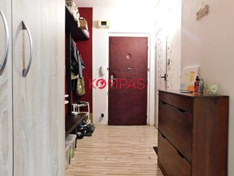 PRIESTRANNÝ 2 IZBOVÝ BYT S BALKÓNOM - SÍDLISKO ZÁPAD - 9