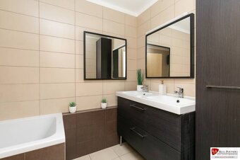REB.sk, Predaj 3 izbový byt, 92 m2, Smaragdová ul, 2 x parki - 9