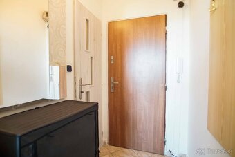 Na prenájom garsónka blízko stanice, Nové Zámky – 19,43m2 - 9