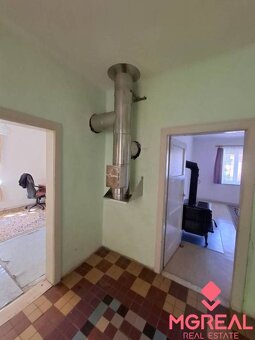 Rodinný dom s veľkým pozemkom - Kamanová - 9