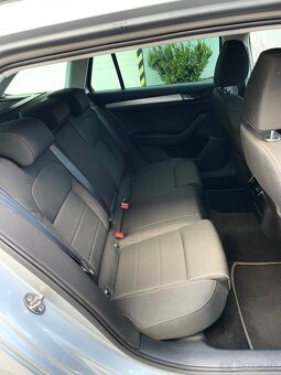 Škoda Superb Combi 2.0 TDI DSG - 9