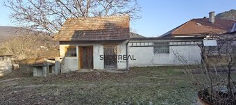 SLOVREAL: Pozemok s chalupou v nádhernom prostredí Malých Ka - 9