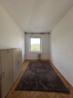 3-izbový byt s balkónom na Chrenovej I., ul. Ľ.Okánika - 9