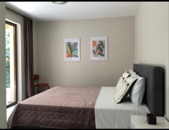 LUXUSNE zrekonštruovaný a zariadený byt s parkovacím státím - 9