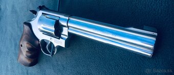 Revolver Smith&Wesson .44 Magnum - 9