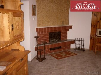 rodinný dom s 2 garážami - Martin - Stráne - 9