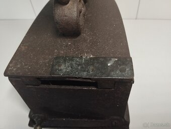 Atypická sběratelská žehlička DRAK s hvězdou - 9