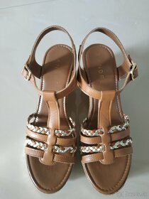 Hnedé kožené sandále - 9