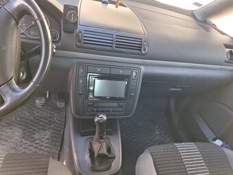 Predám VW Sharan 2.0TDI, 103kW, r.v:2008 - 9