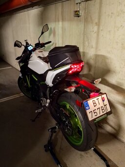 Kawasaki Z650 - 9