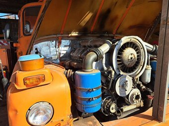 Tatra 148 AD 070 - 9