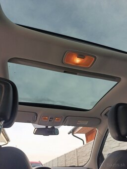 Hyundai IX35 1,6 benín, 99kw, 100.000km - 9