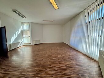 Podnikateľský objekt na predaj v centre mesta Ružomberok - 9
