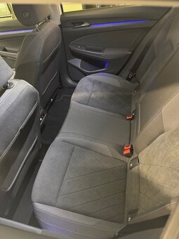 Volkswagen Golf VIII Hatchback 1.5 etsi act 150k style dsg - 9