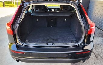 Volvo V60 B4 Momentum A/T - 9