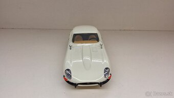1:18 JAGUAR E COUPE , k - 9