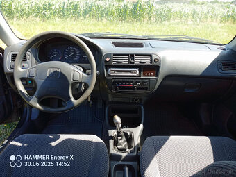 Honda Civic 1.5 VTEC - 9
