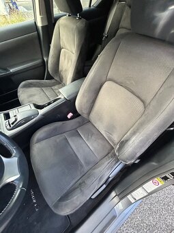Lexus CT 200h 2012 280tis km servisovane v Lexuse - 9