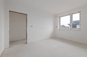 ASSENZIO - PREDAJ - NOVOSTAVBA V ŠTÁDIU HOLODOM V PLAVECKOM - 9