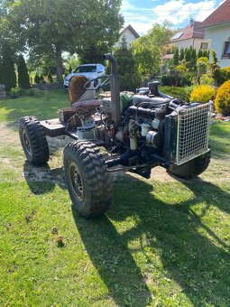 Traktor na podvozku Tatra 805 - 9