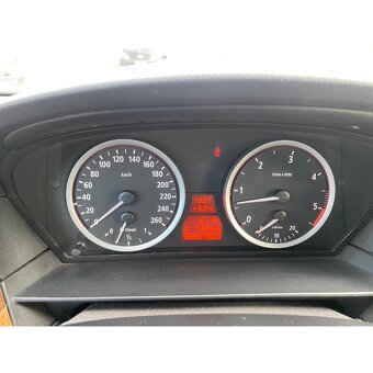 BMW e60 525d - 9