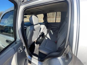 Jeep liberty - 9