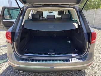 Volkswagen Touareg 3.0TDi 4x4 FL 2017 ELEGANCE 1A - 9