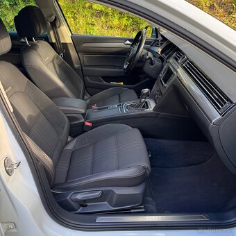 Volkswagen Passat Alltrack 2.0 TDi 4MOTION DSG - 9