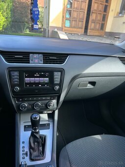 Škoda Octavia Kombi 1.8TSI 4x4 DSG - 9