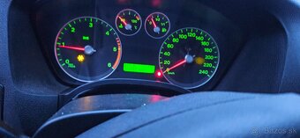 Rozpredám Ford Focus mk2 1.6 tdci 66kw - 9