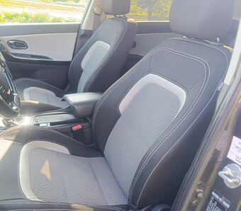 Kia Cee´d combi, 1,6 CRDi 94KW (128k), PLATINUM+Panorama atd - 9