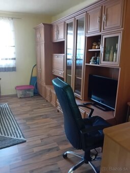 Rodinný dom s veľkým pozemkom Dlhá Ves - 9