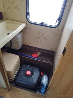 Predám karavan Burstner - 9