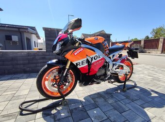 Honda CBR1000RR 2009 - 9