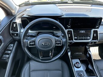 Kia Sorento 1.6 T-GDi HEV AWD A/T, r.v.: 2021 - 9