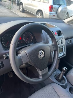 Volkswagen Touran TrendLine 1.6 Benzin = Top Stav = - 9