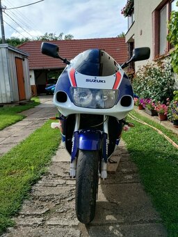 Suzuki GSXR 750, r. 1996 - 9