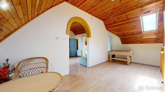 NA PREDAJ TEHLOVÝ RODINNÝ DOM V OBCI CÍFER - 9