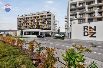 NOVINKA  Skvelý 2 izbový byt s terasou a parkingom - 9