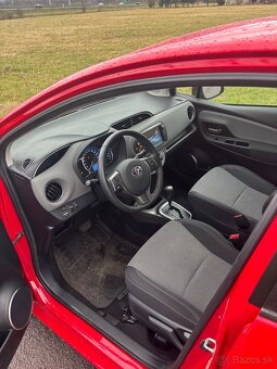 Toyota Yaris Hybrid - 9