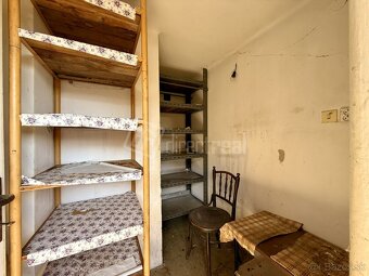 Starší vidiecky dom v Kráľovej nad Váhom v blízkost… - 9