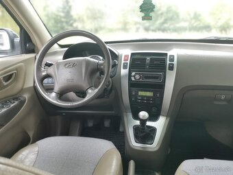 Hyundai Tucson 2,0crdi 103kw m6 4x4 - 9