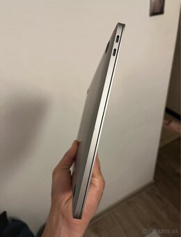 MacBook Pro 2016 – 13” Retina, 256GB SSD, 8GB RAM, Intel i5 - 9