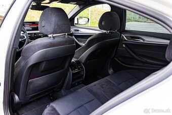 BMW 520d xDrive M Sport / TOP STAV / Záruka na 1 rok / - 9